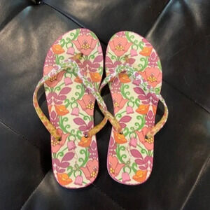Vera Bradley Lilli Bell pink floral flip flops L‎